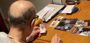 Dia fotografia teràpia de reminiscència i records a persones grans