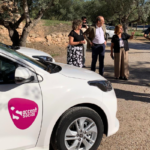 Accent Social y el Consejo Comarcal del Garraf impulsan la movilidad sostenible en el SAD con una flota de vehículos híbridos para las profesionales